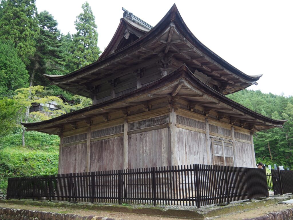 飛騨安国寺・経堂